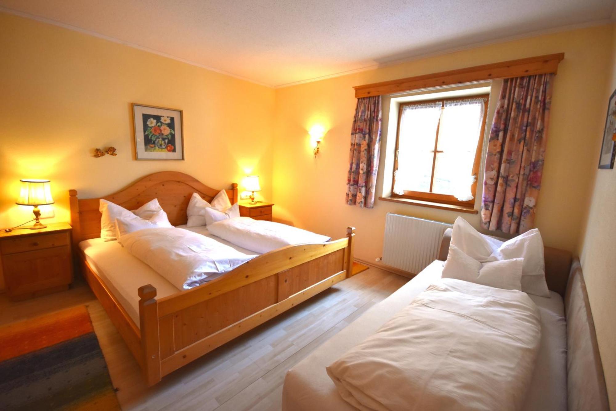 Brunnenhof Apartments Pettneu am Arlberg Bilik gambar